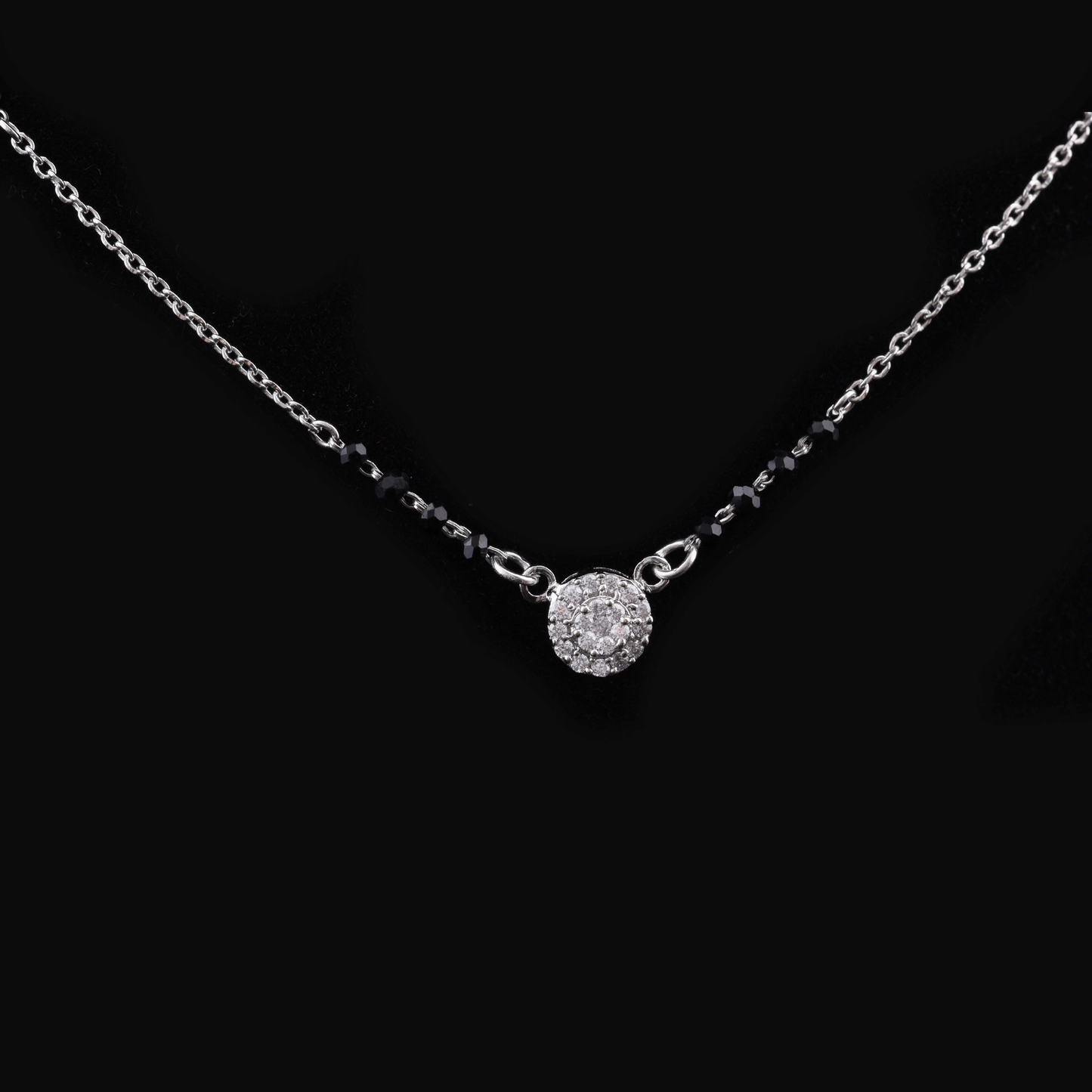 Classic Bloom Circle Mangalsutra Flaunt Glow