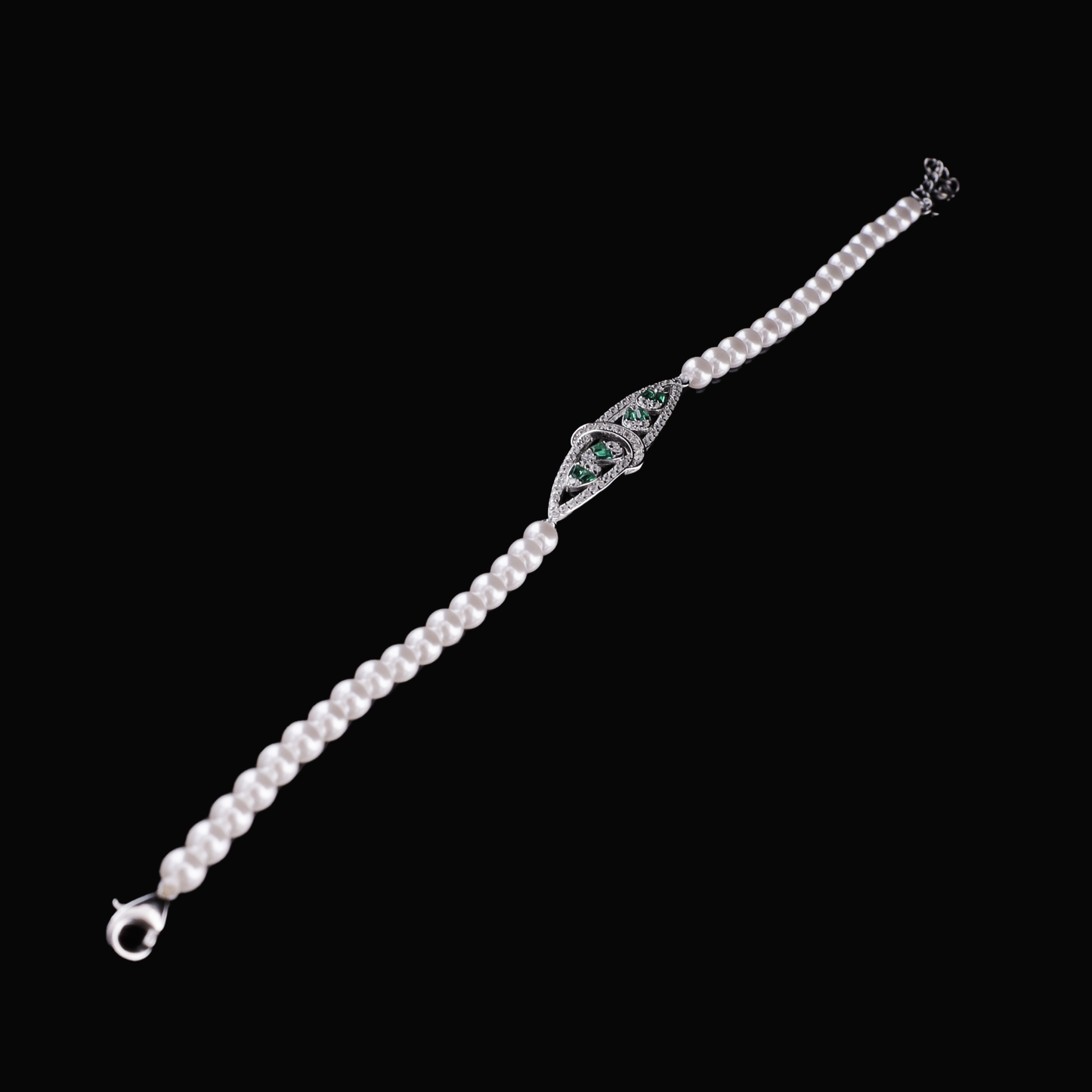 Emerald Grace Pearl Bracelet Flaunt Glow