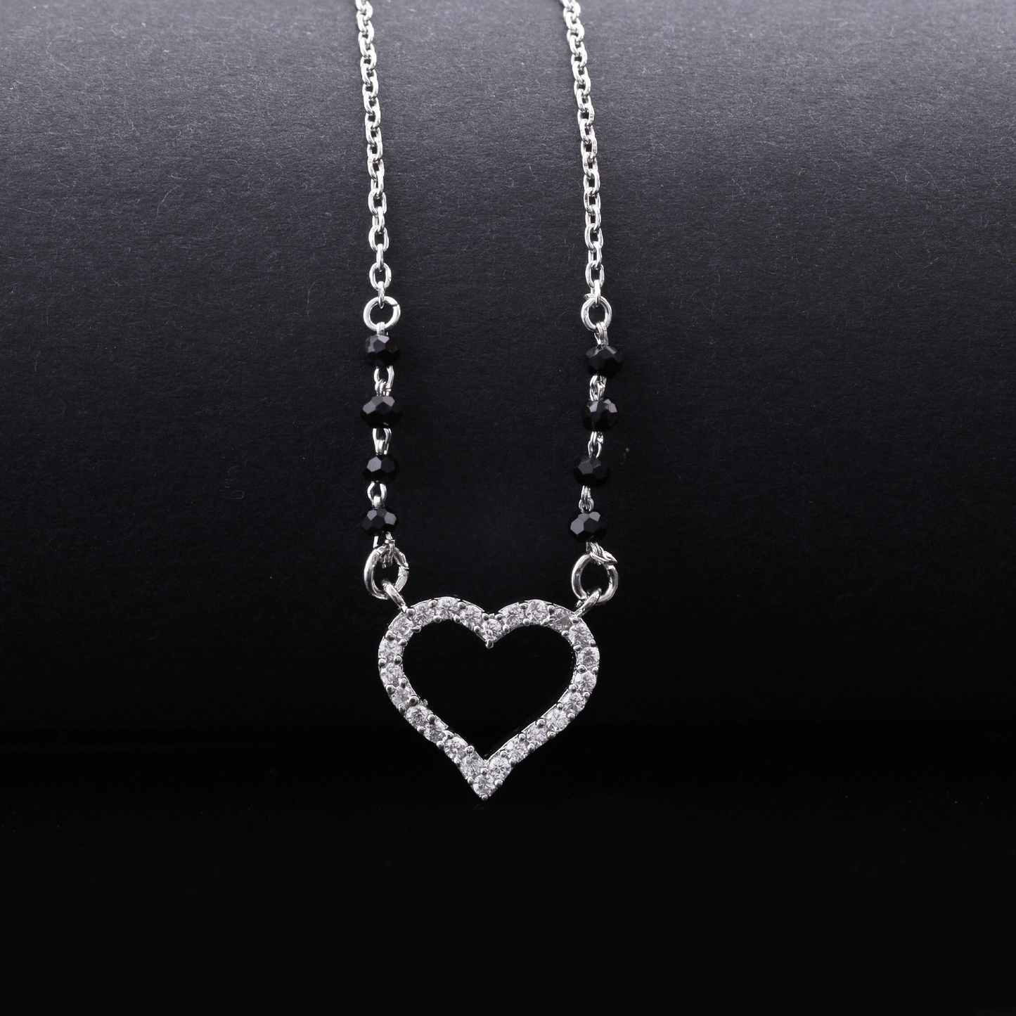 Love Heart Mangalsutra Flaunt Glow