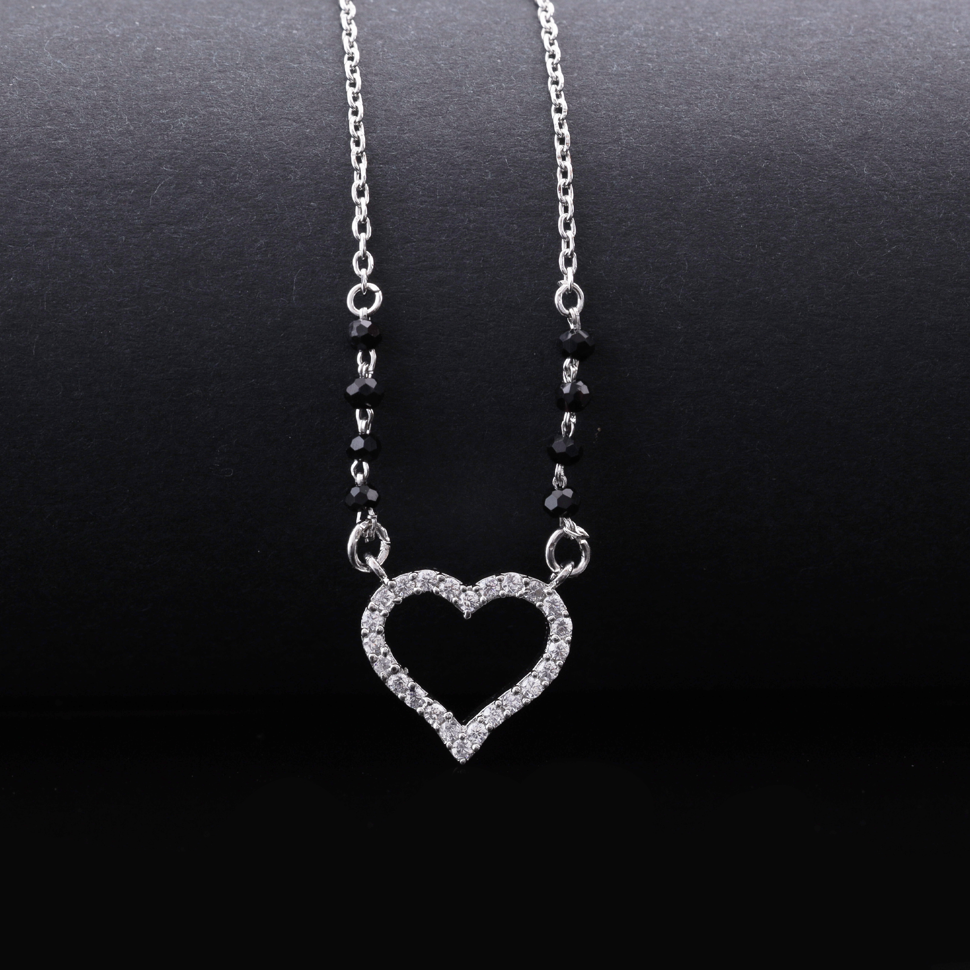 Love Heart Mangalsutra Flaunt Glow
