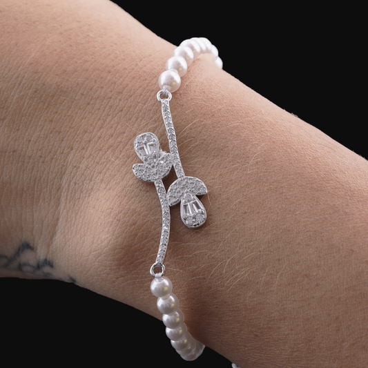 Pearl Crystal Designer Bracelet Flaunt Glow