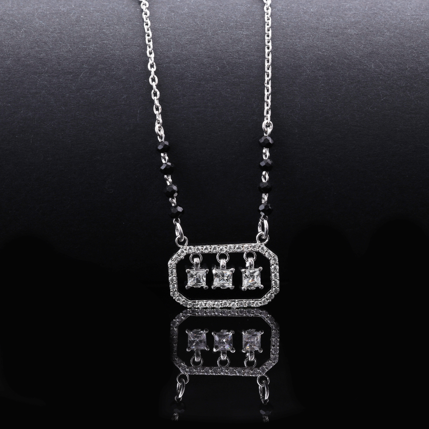 Trio Charm Frame Mangalsutra Flaunt Glow