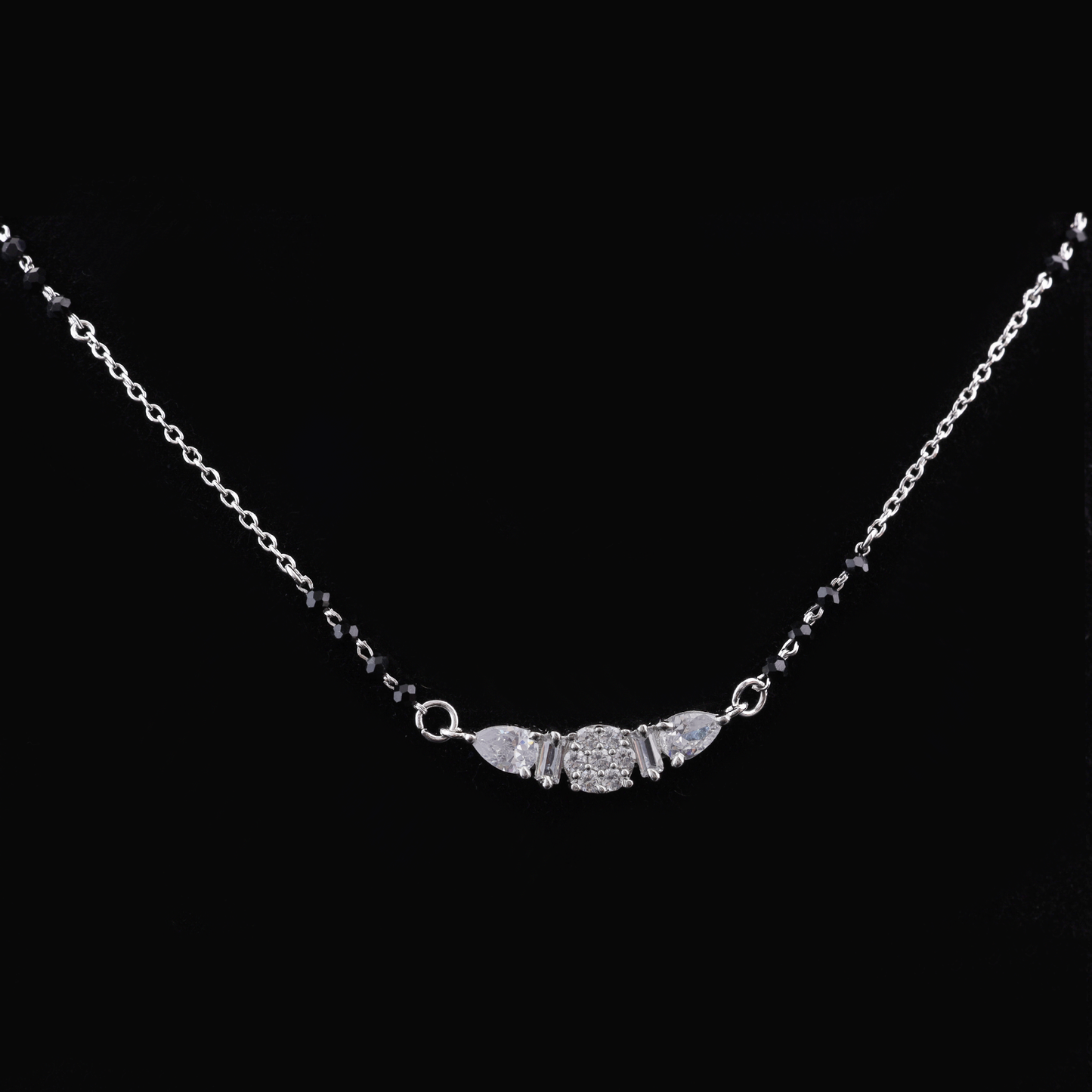 Royal Spark Cluster Mangalsutra Flaunt Glow