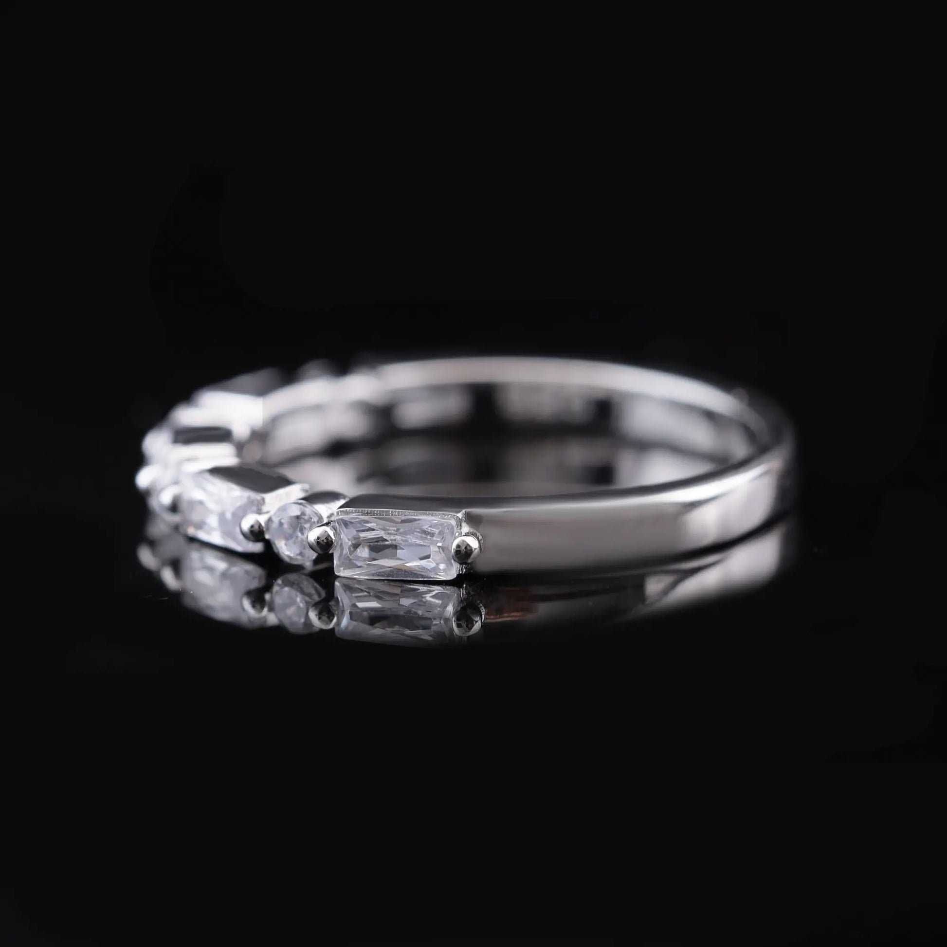 Baguette & Round Cut Diamond Wedding Band Ring Flaunt Glow