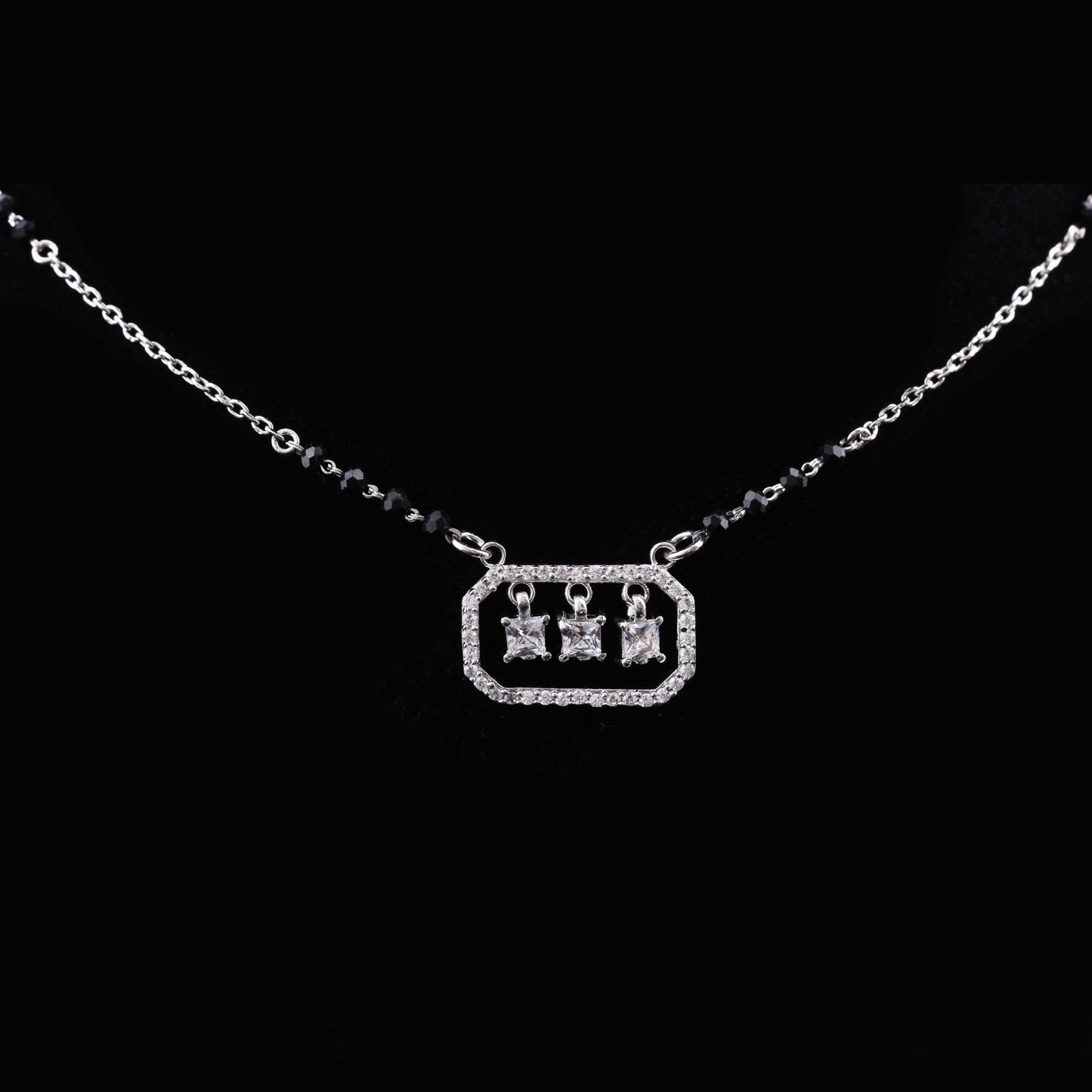 Trio Charm Frame Mangalsutra Flaunt Glow