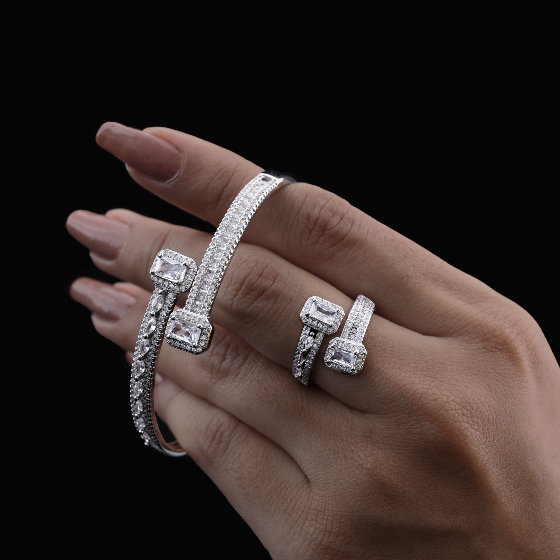 Twin Edge Crystal Bracelet & Ring Set Flaunt Glow