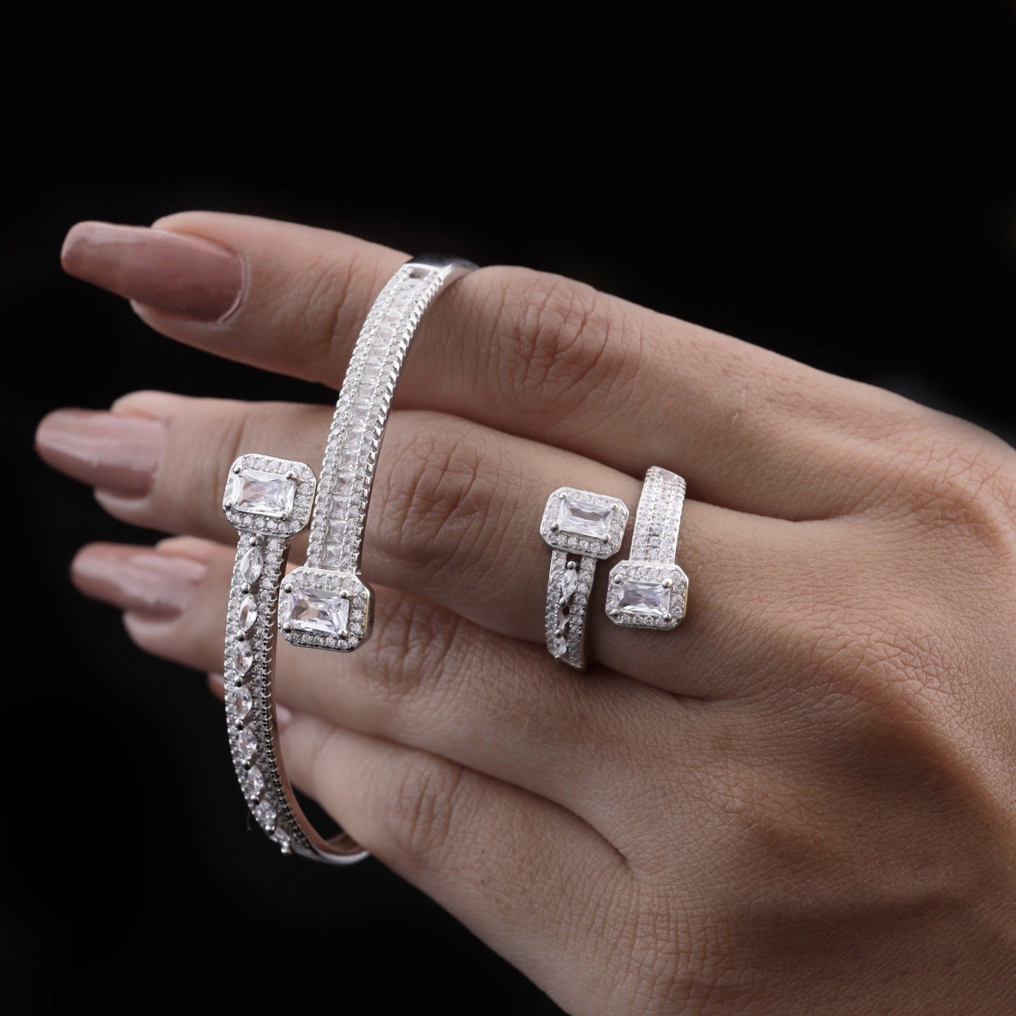 Twin Edge Crystal Bracelet & Ring Set Flaunt Glow